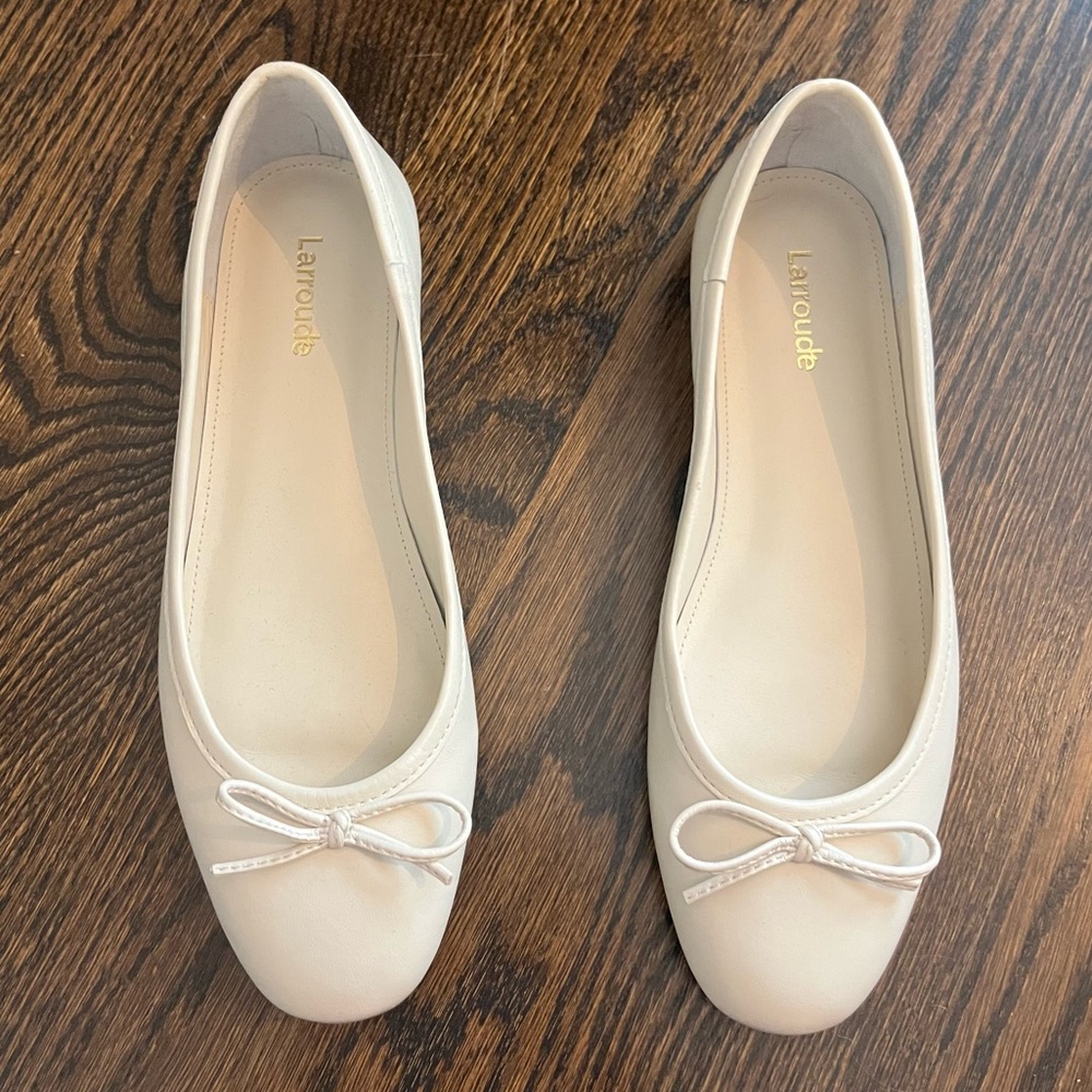 LARROUDÉ White Leather Bow Ballet Flats 6.5